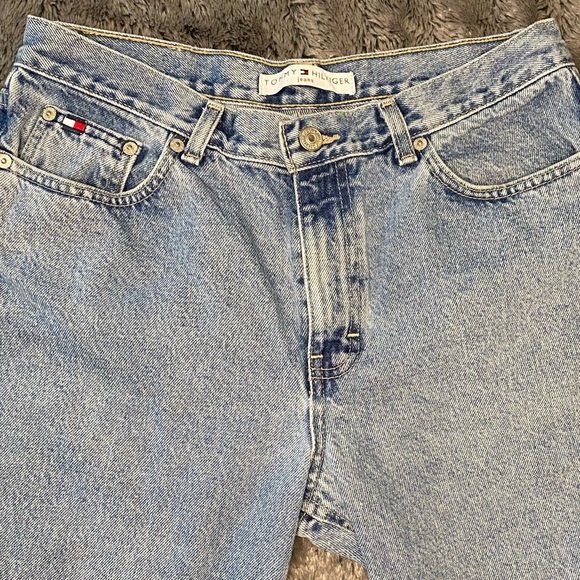 Tommy Hilfiger Jeans - Picture 2 of 16